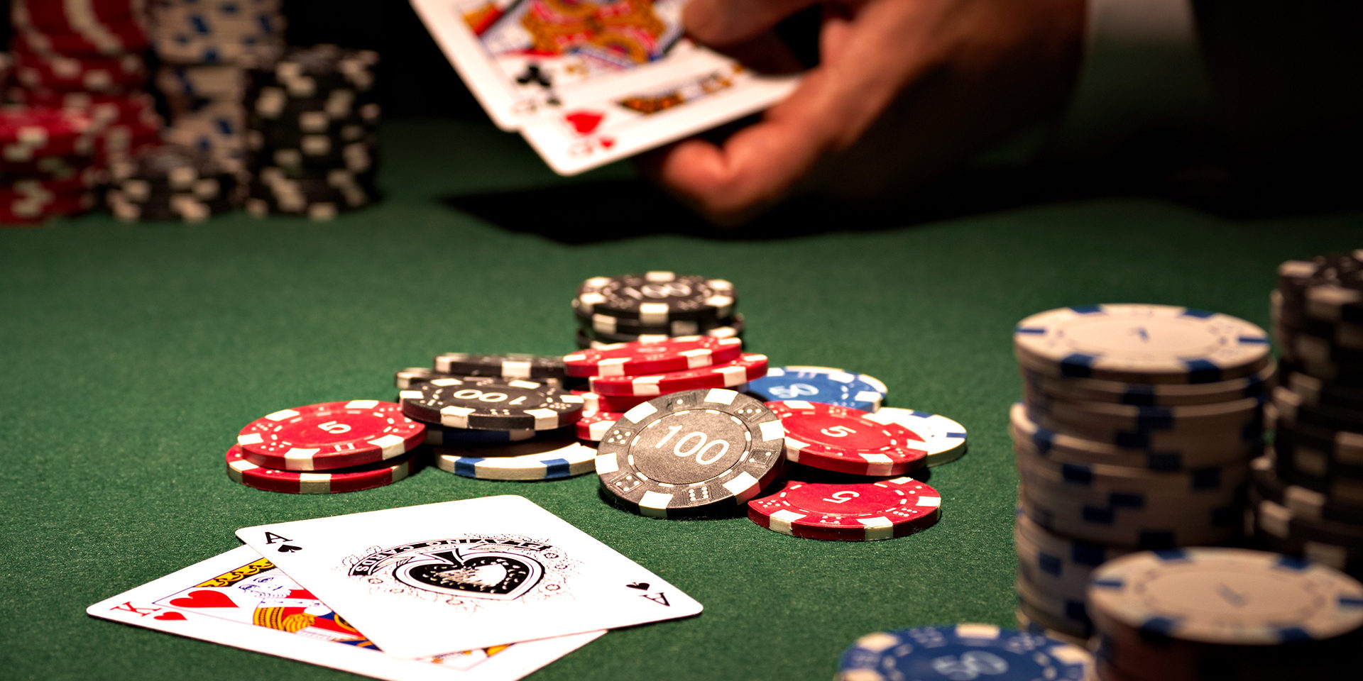 Breaking Down the Odds: Online Poker Betting Explained