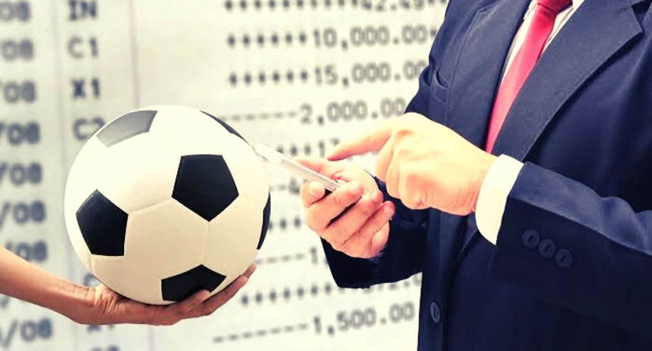 Insider Strategies for Football Betting Sites