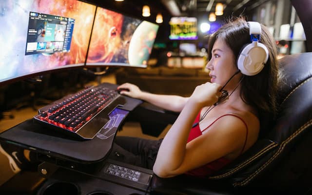 Crafting an Unforgettable Online Gaming Experience: Navigating the Digital Frontier